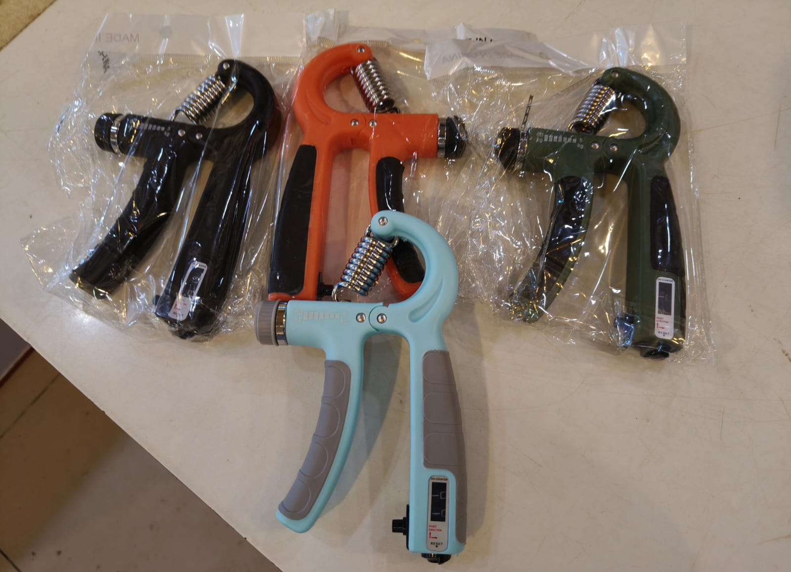 Automatic Counter Hand Gripper